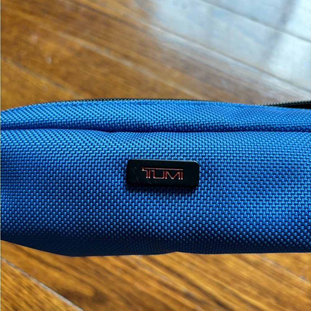 TUMI case